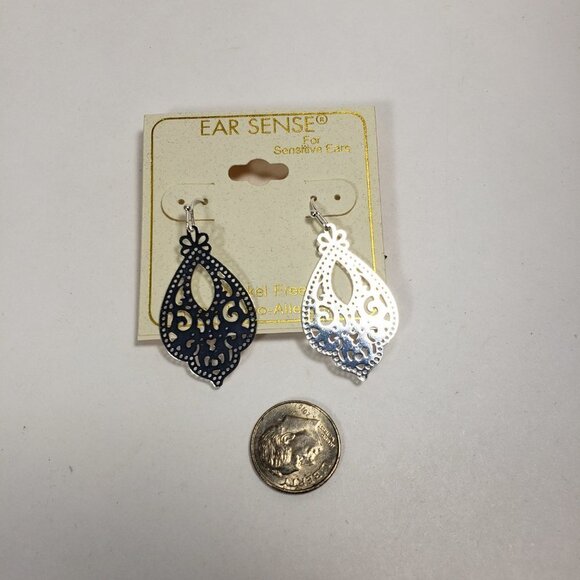 Elegant and Stylish - Silver Tone Filigree Teardrop Earrings for Sensitive Ears - Picture 7 of 7